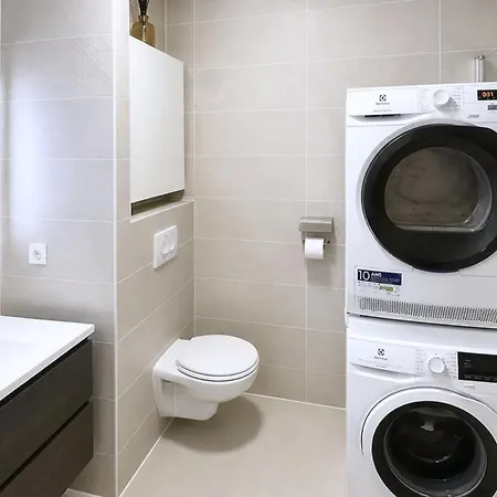 Bright Spacious Flat Near Paris كليشي